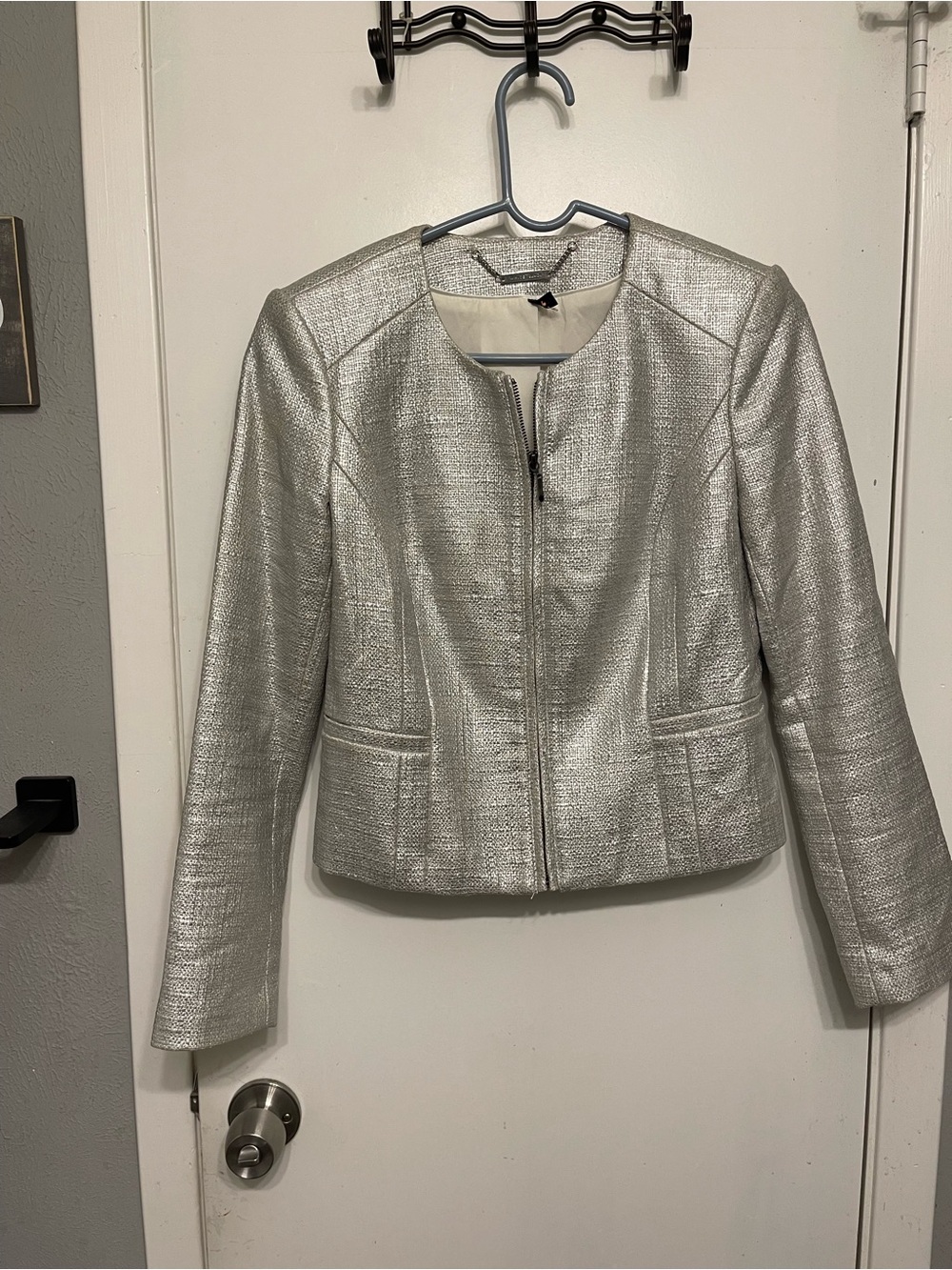 White House Black Market Metallic Silver Tweed Zipper Cropped Jacket Blazer
